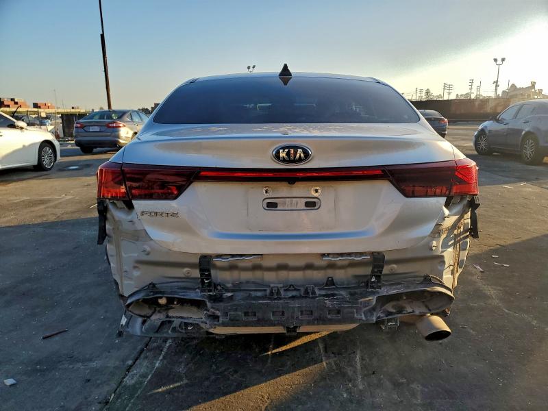 Photo 6 from auction – 2019 KIA FORTE FE with VIN 3KPF24AD7KE015604