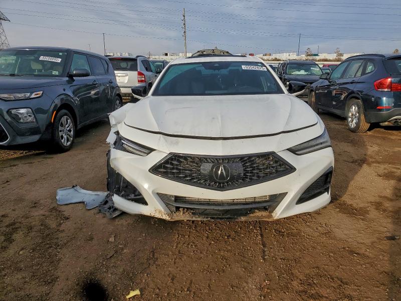 Photo 5 from auction – 2022 ACURA TLX TECH A with VIN 19UUB6F59NA002964