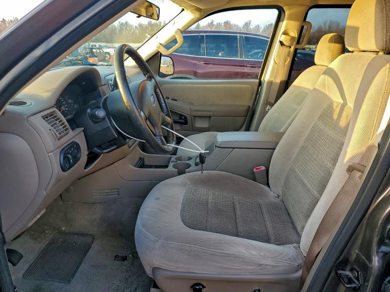 Photo 7 from auction – 2005 FORD EXPLORER X with VIN 1FMZU73E95ZA02906