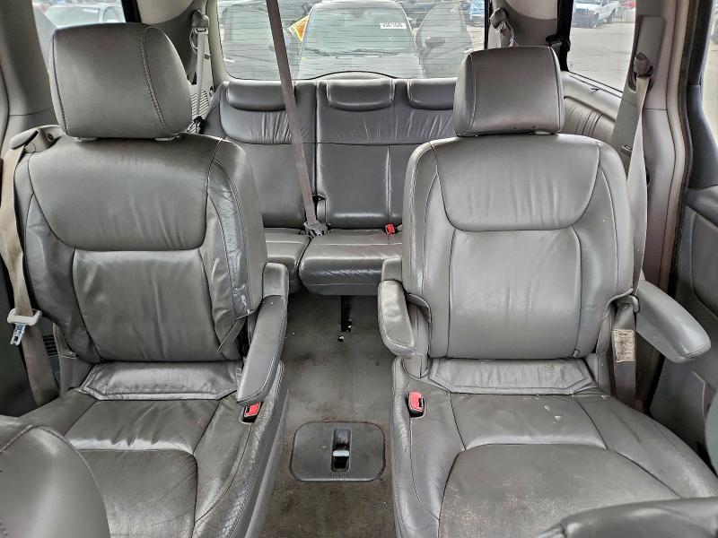 Photo 10 from auction – 2004 TOYOTA SIENNA XLE with VIN 5TDBA22C54S016397