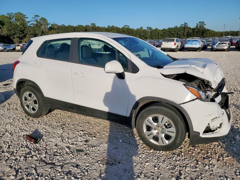 Photo 4 from auction – 2019 CHEVROLET TRAX LS with VIN 3GNCJKSB5KL164989