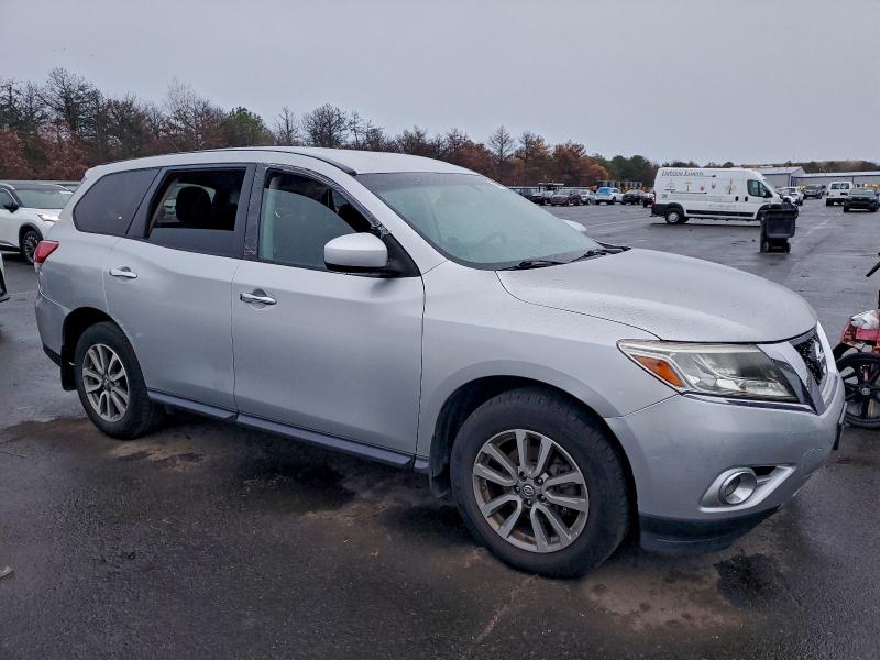 Photo 4 from auction – 2014 NISSAN PATHFINDER with VIN 5N1AR2MM9EC703732