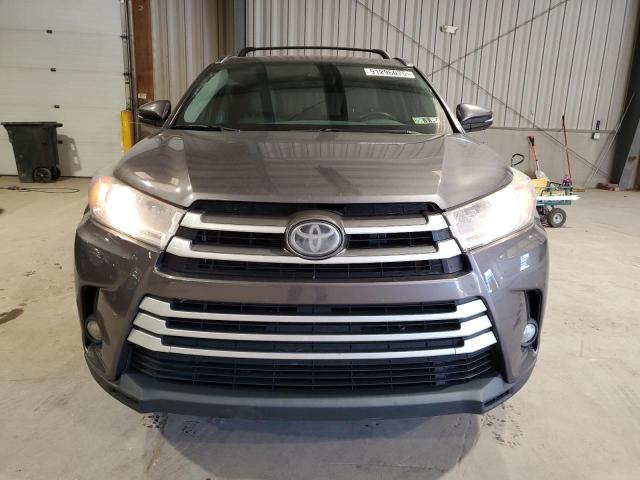 Photo 5 from auction – 2018 TOYOTA HIGHLANDER with VIN 5TDJZRFHXJS526355