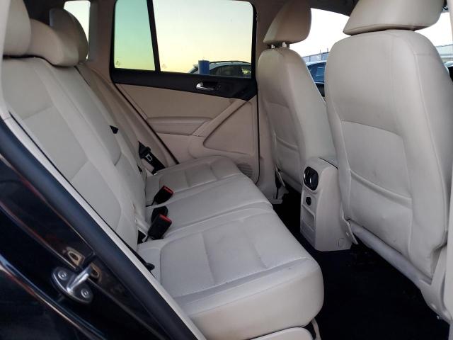 Photo 11 from auction – 2016 VOLKSWAGEN TIGUAN S with VIN WVGAV7AX2GW555366