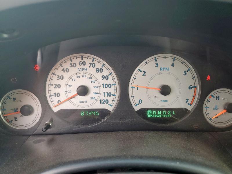 Photo 9 from auction – 2005 CHRYSLER TOWN & COU with VIN 2C4GP54L65R251422
