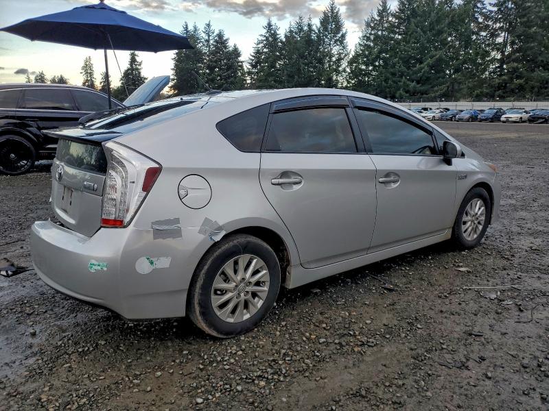 Фото 3 с аукциона – 2015 TOYOTA PRIUS PLUG с VIN JTDKN3DP6F3068149