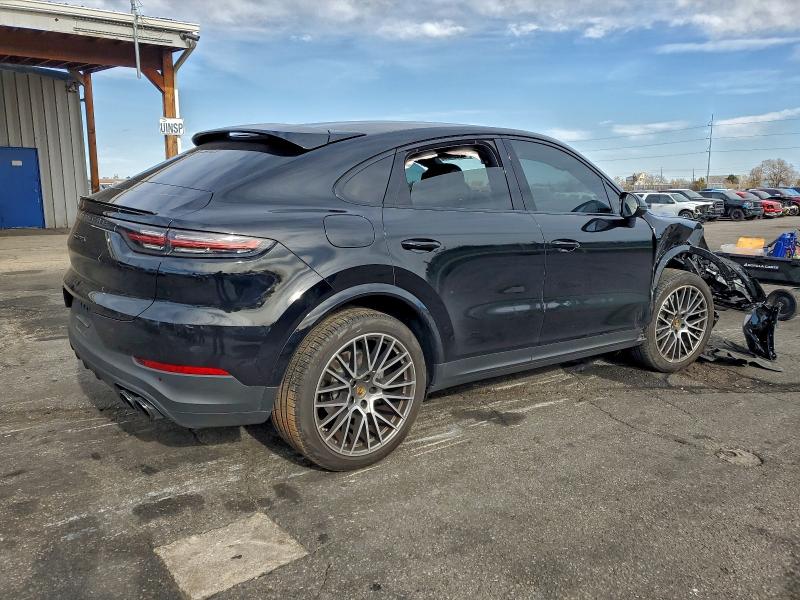 Photo 3 from auction – 2022 PORSCHE CAYENNE S with VIN WP1BB2AY6NDA52525