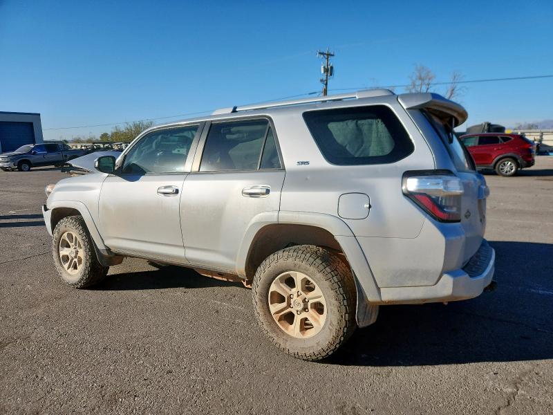 Photo 2 from auction – 2016 TOYOTA 4RUNNER SR with VIN JTEBU5JR7G5390062