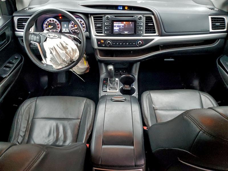Photo 8 from auction – 2016 TOYOTA HIGHLANDER with VIN 5TDBKRFH5GS279067