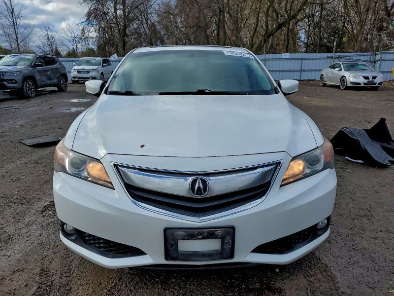 Photo 5 from auction – 2014 ACURA ILX 20 TEC with VIN 19VDE1F72EE400596