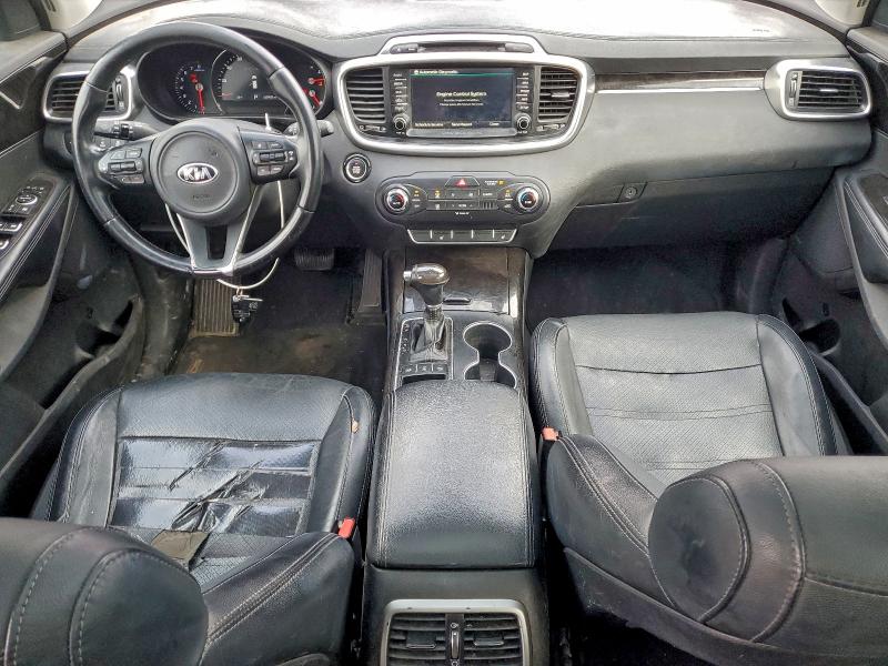 Photo 8 from auction – 2016 KIA SORENTO EX with VIN 5XYPHDA55GG092459