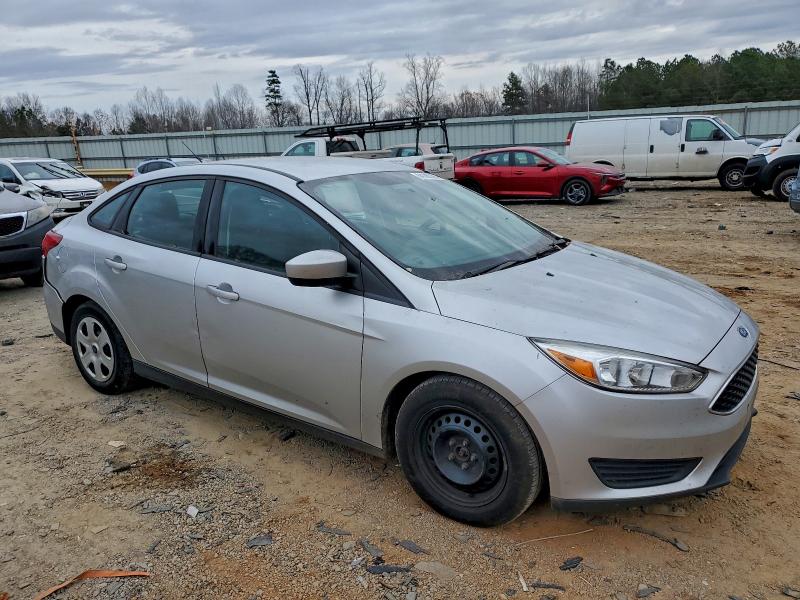 Photo 4 from auction – 2018 FORD FOCUS SE with VIN 1FADP3F28JL308966