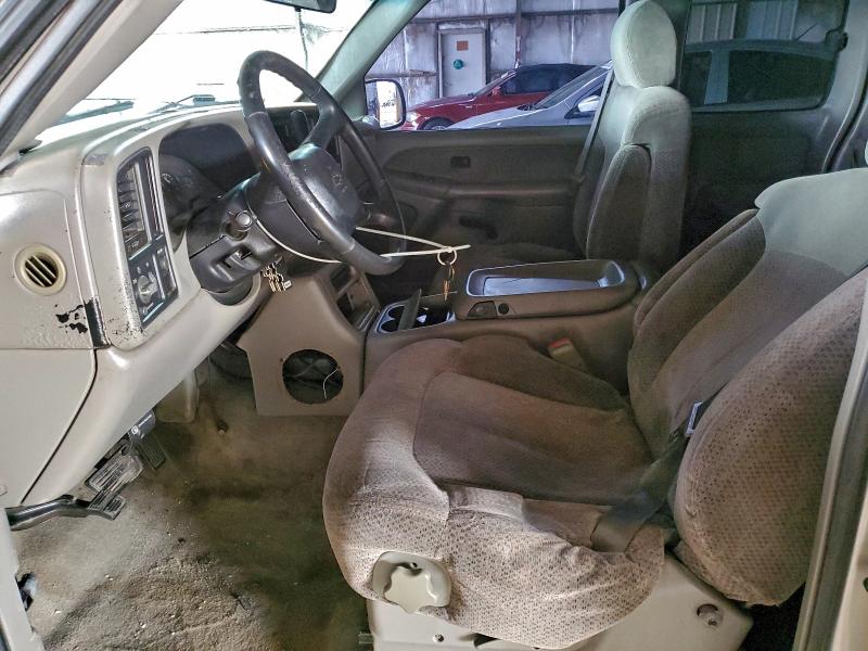 Photo 7 from auction – 2000 CHEVROLET SILVERADO with VIN 1GCEC19T3YZ158694