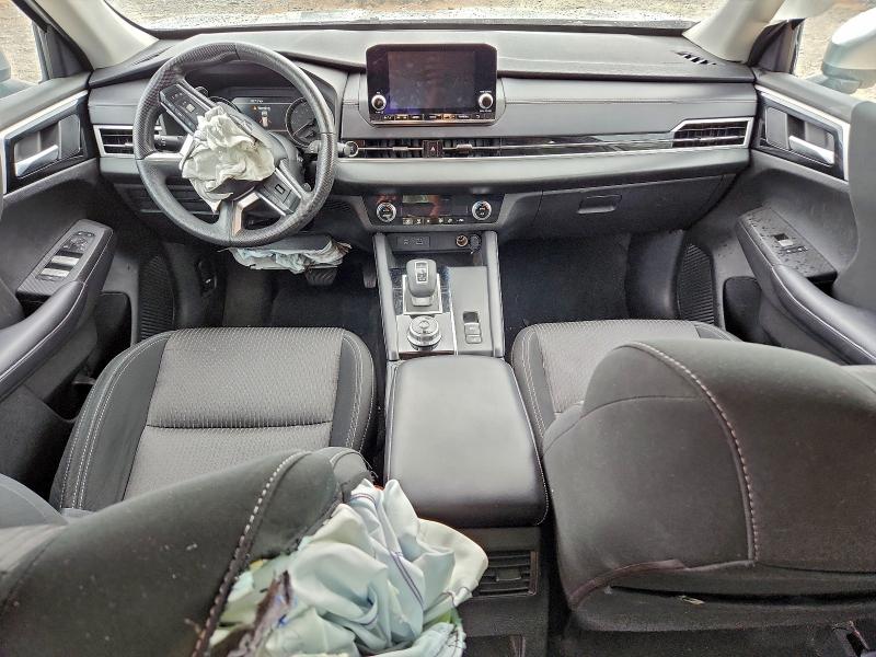 Photo 8 from auction – 2023 MITSUBISHI OUTLANDER with VIN JA4J3TA80PZ016068