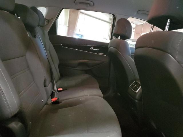 Photo 11 from auction – 2017 KIA SORENTO LX with VIN 5XYPGDA50HG312174