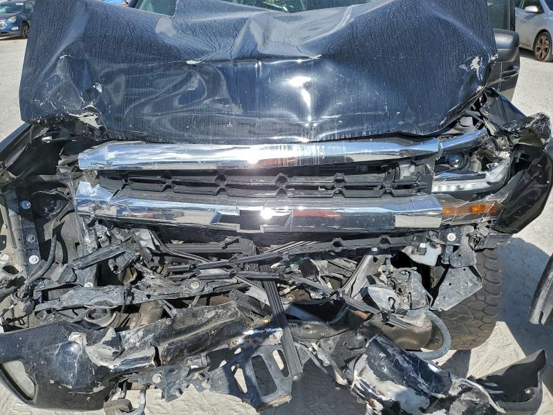 Photo 11 from auction – 2017 CHEVROLET SILVERADO with VIN 3GCUKREC3HG144166