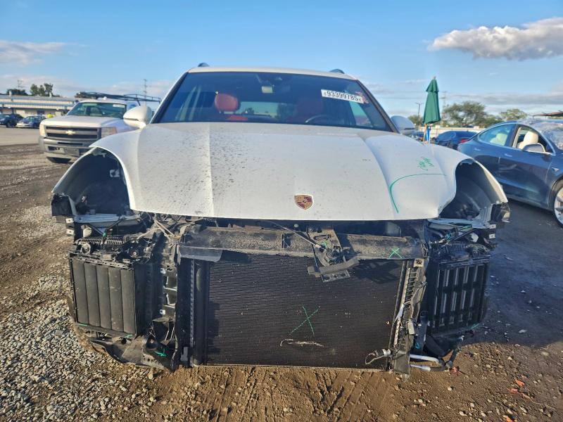 Photo 5 from auction – 2021 PORSCHE CAYENNE S with VIN WP1AB2AY6MDA27456