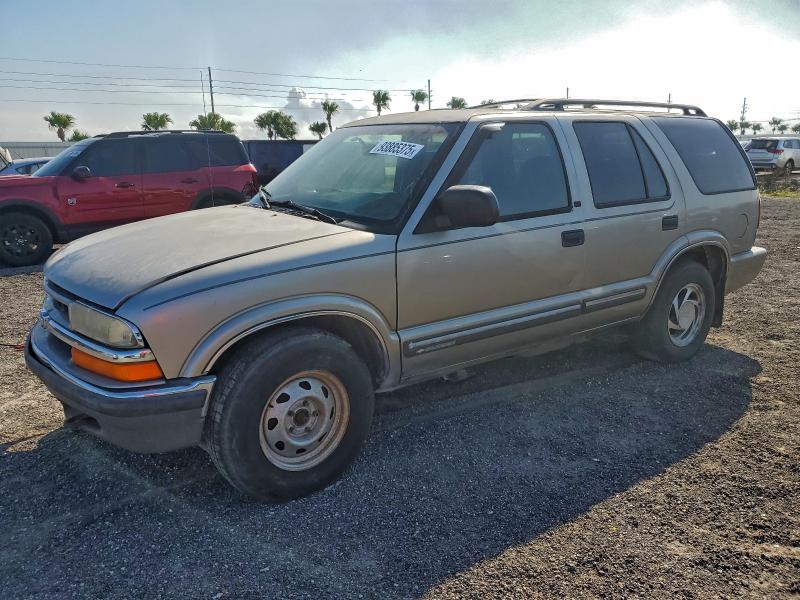 Photo 1 from auction – 2000 CHEVROLET BLAZER with VIN 1GNDT13W0Y2247492