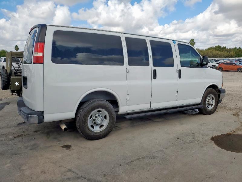 Photo 3 from auction – 2017 CHEVROLET EXPRESS G2 with VIN 1GAWGFFF9H1204671