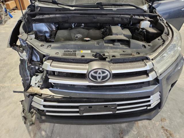 Photo 12 from auction – 2019 TOYOTA HIGHLANDER with VIN 5TDBZRFH3KS730307