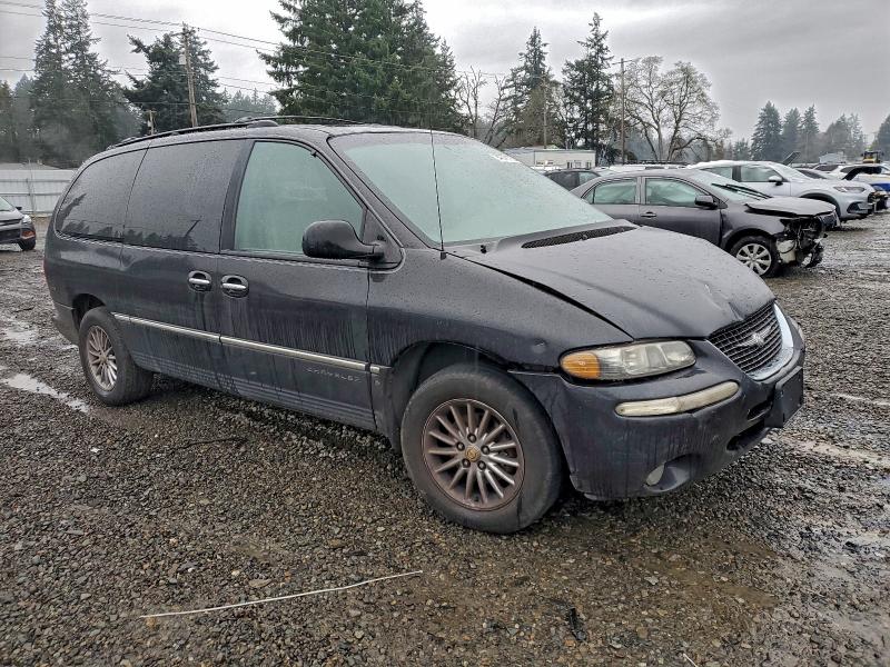 Photo 4 from auction – 2000 CHRYSLER TOWN & COU with VIN 1C4GP64L1YB711644