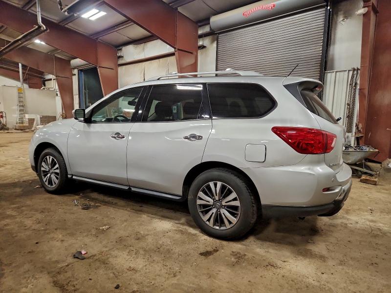 Photo 2 from auction – 2017 NISSAN PATHFINDER with VIN 5N1DR2MM0HC616285