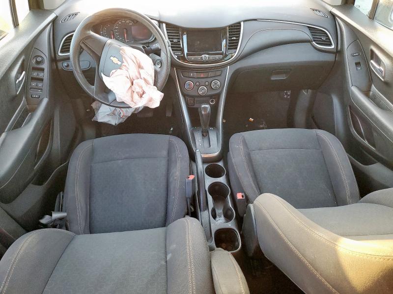 Photo 8 from auction – 2019 CHEVROLET TRAX LS with VIN 3GNCJKSB0KL160557