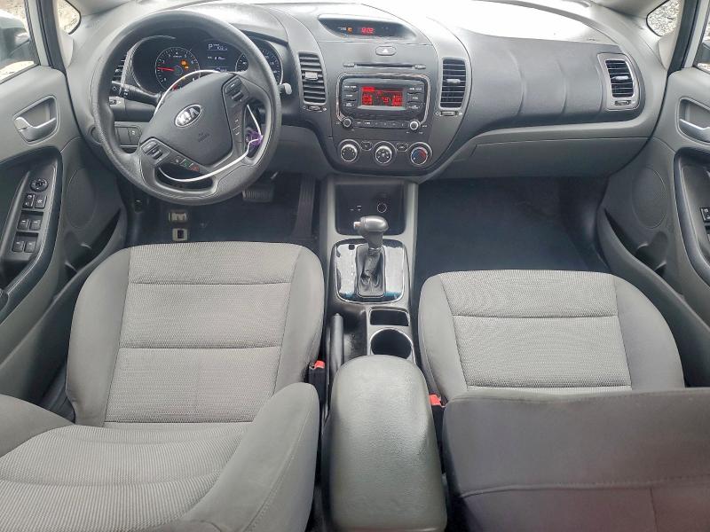 Photo 8 from auction – 2017 KIA FORTE LX with VIN 3KPFK4A78HE070033