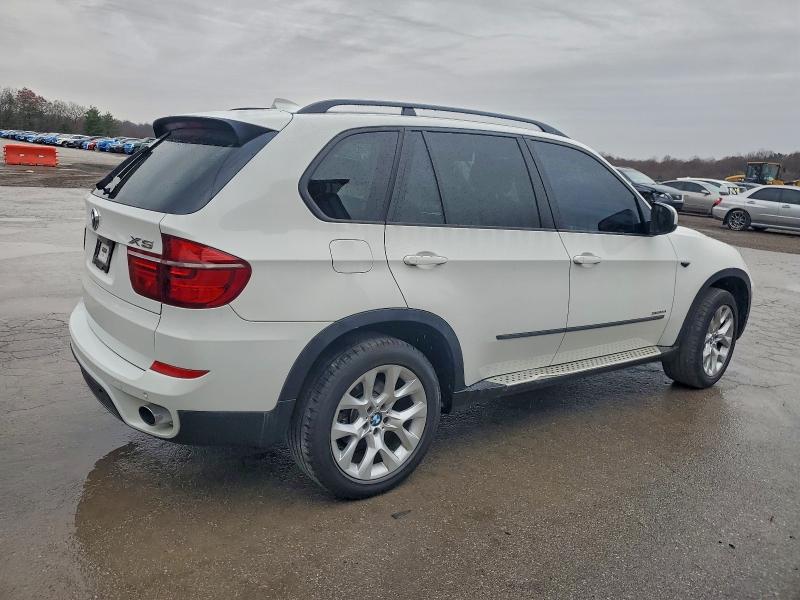 Photo 3 from auction – 2013 BMW X5 XDRIVE3 with VIN 5UXZV4C50D0B03000