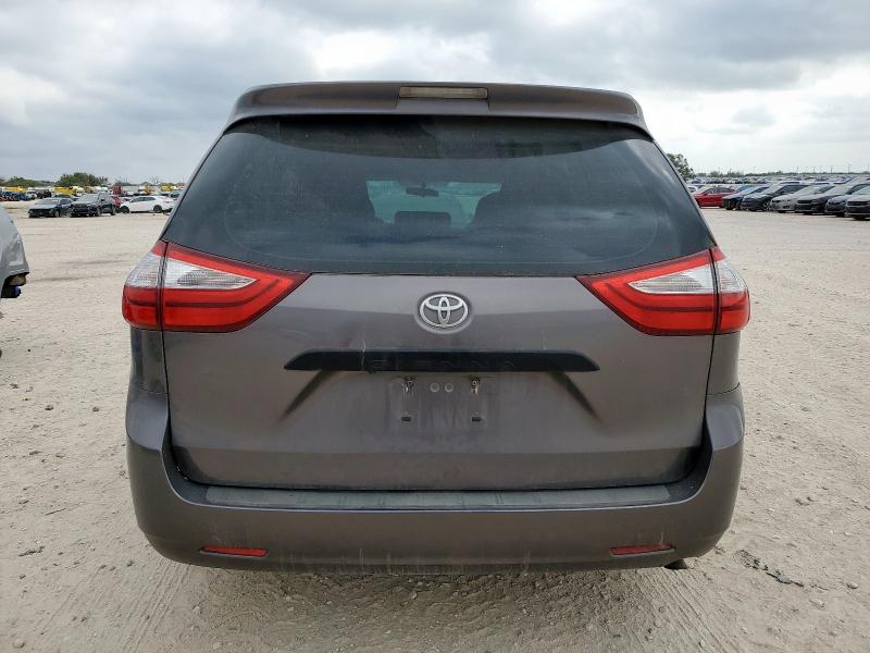 Photo 6 from auction – 2017 TOYOTA SIENNA with VIN 5TDZZ3DC1HS891038
