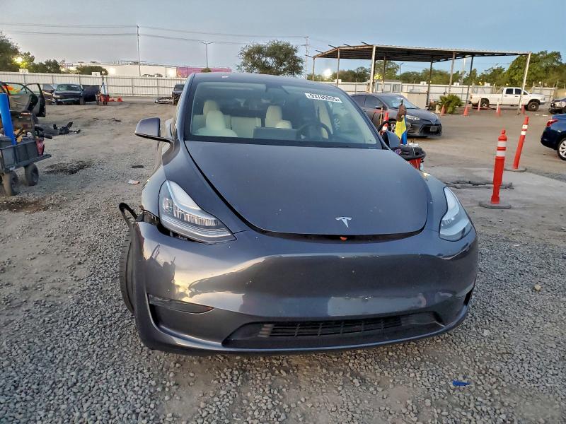 Photo 5 from auction – 2020 TESLA MODEL Y with VIN 5YJYGDEF3LF020185