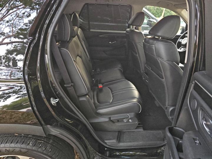 Photo 6 from auction – 2023 HONDA PILOT ELIT with VIN 5FNYG1H88PB048632