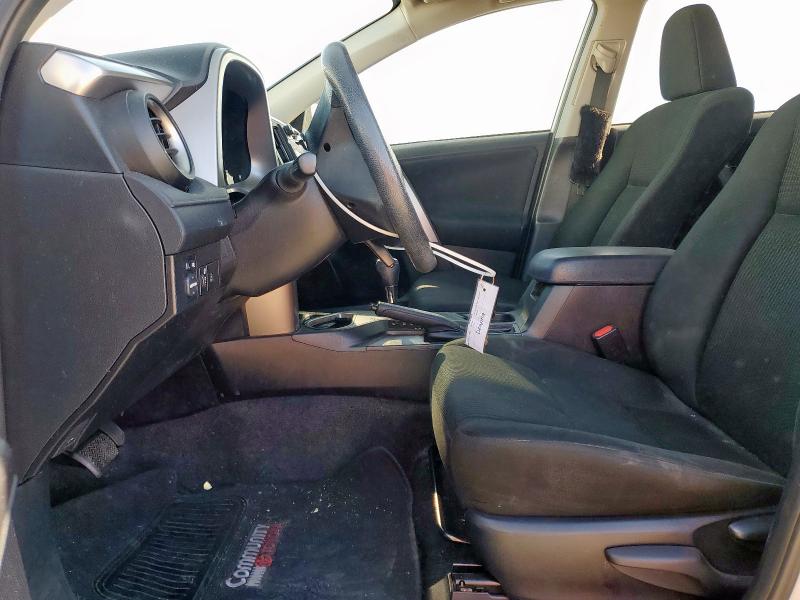Photo 7 from auction – 2018 TOYOTA RAV4 LE with VIN JTMZFREV0JJ150863