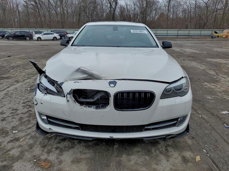 Photo 5 from auction – 2011 BMW 528 I with VIN WBAFR1C54BC740744