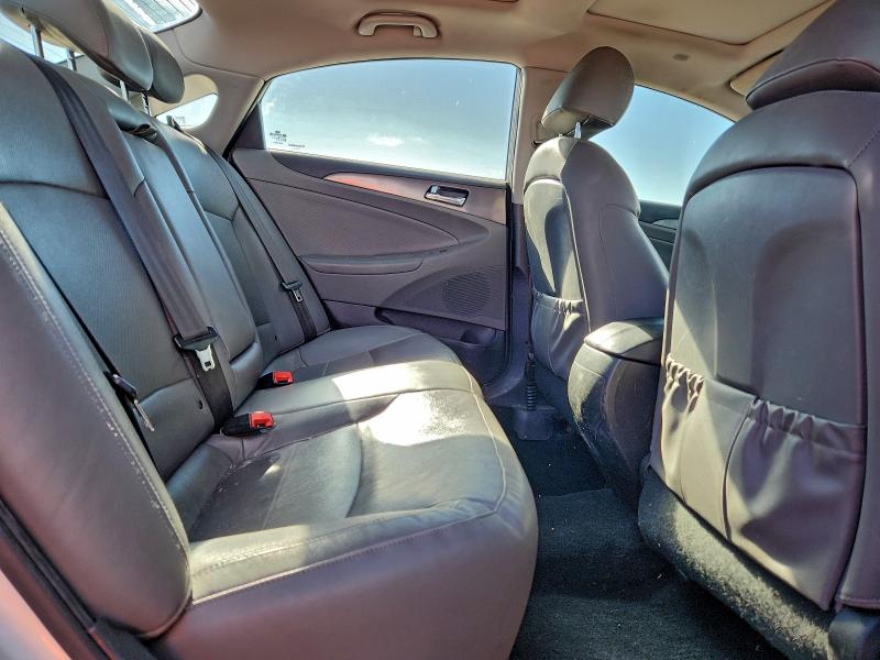 Photo 10 from auction – 2014 HYUNDAI SONATA HYB with VIN KMHEC4A42EA106727