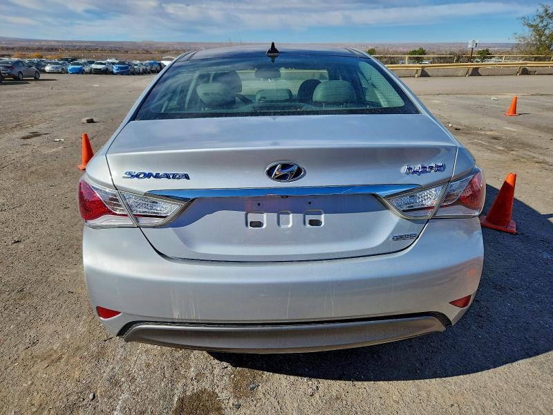 Photo 6 from auction – 2014 HYUNDAI SONATA HYB with VIN KMHEC4A42EA106727