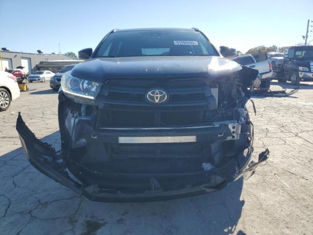 Photo 5 from auction – 2017 TOYOTA HIGHLANDER with VIN 5TDKZRFH3HS513686
