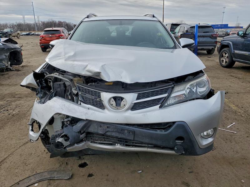 Photo 5 from auction – 2013 TOYOTA RAV4 XLE with VIN JTMRFREV0D5021082