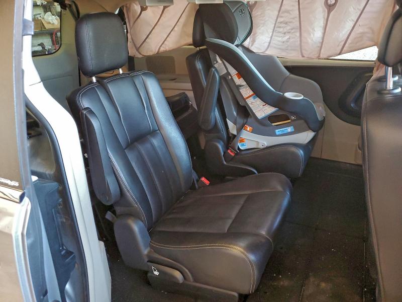 Photo 11 from auction – 2013 CHRYSLER TOWN & COU with VIN 2C4RC1BG5DR716032