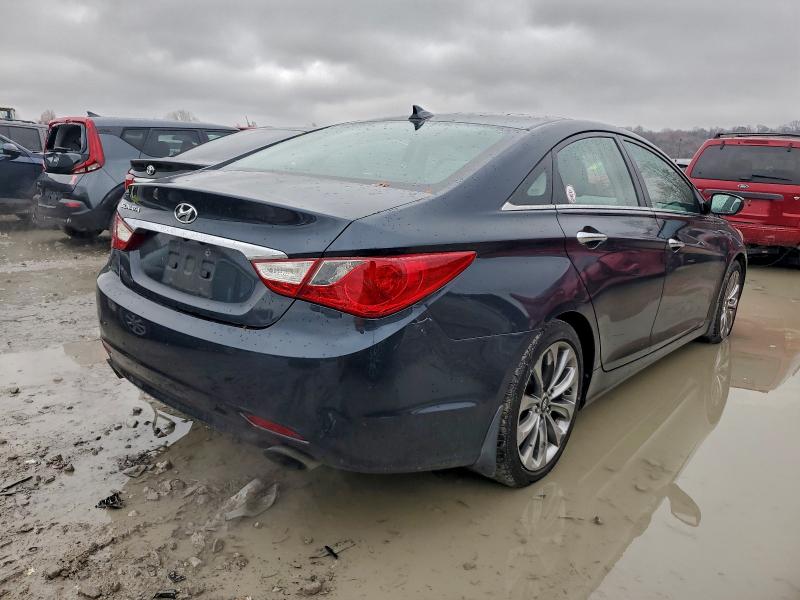 Photo 3 from auction – 2012 HYUNDAI SONATA SE with VIN 5NPEC4AC7CH415465
