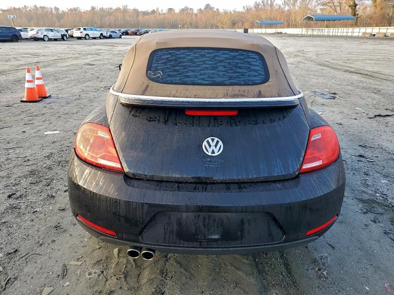 Photo 6 from auction – 2013 VOLKSWAGEN BEETLE with VIN 3VW5P7AT9DM828292