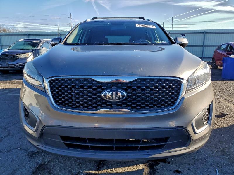Photo 5 from auction – 2016 KIA SORENTO LX with VIN 5XYPG4A3XGG035708