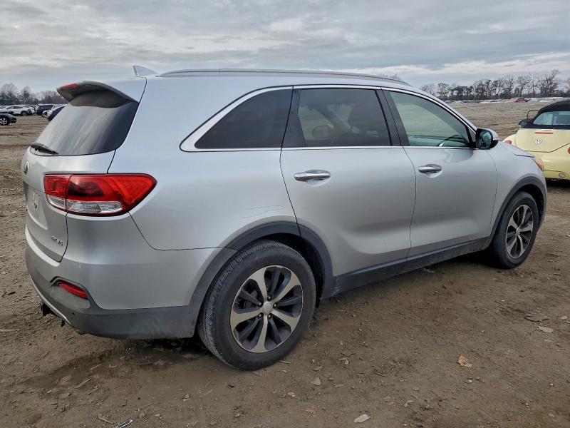 Photo 3 from auction – 2016 KIA SORENTO EX with VIN 5XYPH4A51GG174723