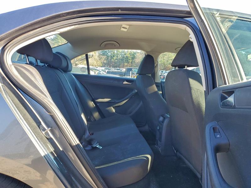 Photo 10 from auction – 2015 VOLKSWAGEN JETTA BASE with VIN 3VW2K7AJ5FM334353