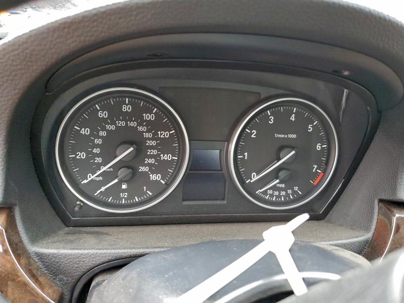 Photo 9 from auction – 2011 BMW 328 I SULE with VIN WBAPH5C54BA445413