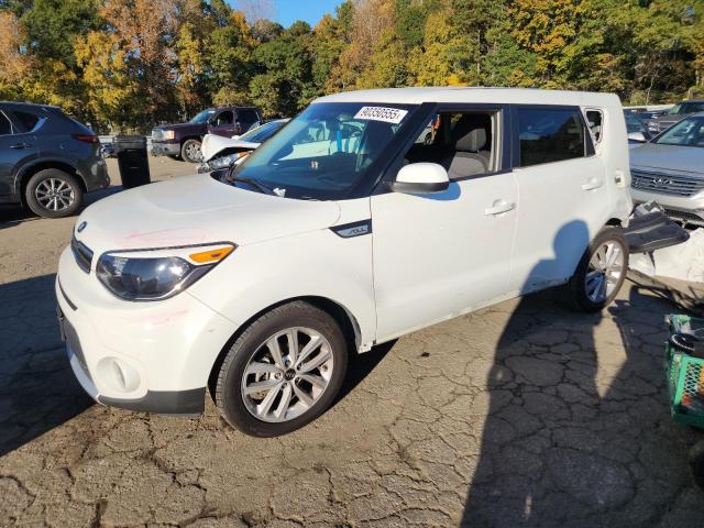 KIA SOUL + 2018 مع رقم تعريف المركبة KNDJP3A58J7624357 - صورة من المزاد