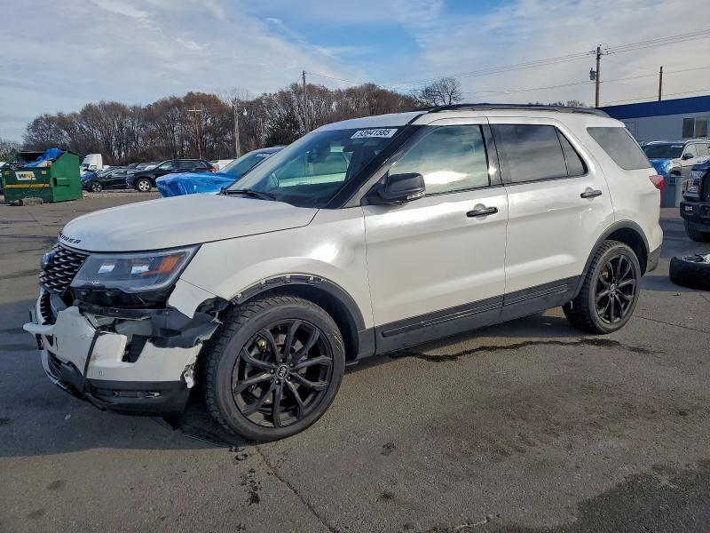 FORD EXPLORER S 2018 with VIN 1FM5K8GT6JGA85459 - Photo from auction