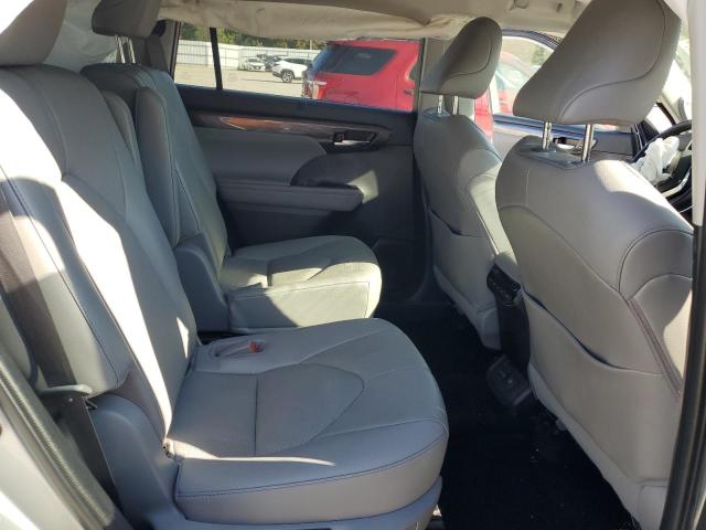 Photo 10 from auction – 2022 TOYOTA HIGHLANDER with VIN 5TDFZRAH7NS119743