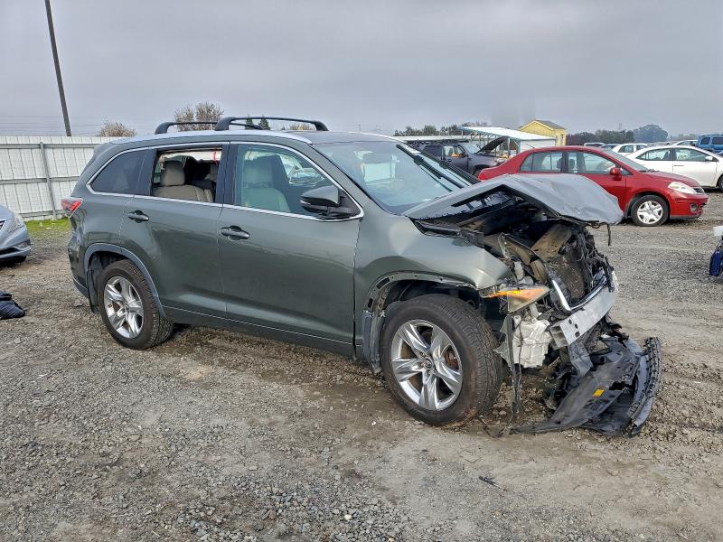 Photo 4 from auction – 2016 TOYOTA HIGHLANDER with VIN 5TDDKRFH5GS226099