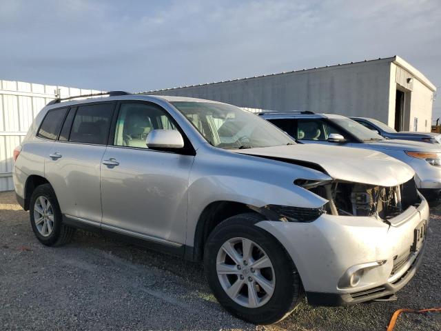 Photo 4 from auction – 2012 TOYOTA HIGHLANDER with VIN 5TDBK3EH1CS115940